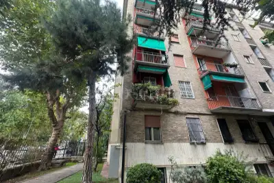 Casa in vendita, Via Pessano, Milano