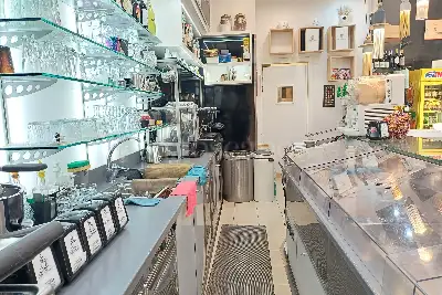 Attività Commerciale in vendita, Viale Palmiro Togliatti, Roma