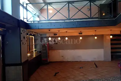 Negozio in affitto, Via Barberini, Roma