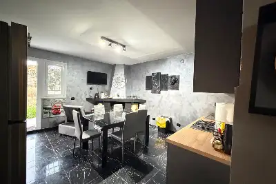 Villa Bifamiliare in vendita, Via Giulio Diena, Roma