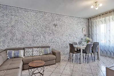 Casa in vendita, Piazza Borasio, Marchirolo