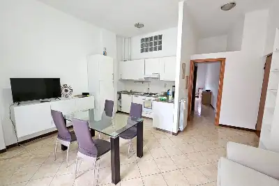 Palazzo in vendita, Via Vittorio Vergani, Cantù