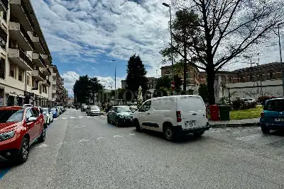 Attività Commerciale in vendita, Avellino - Piazza D' Armi, Avellino