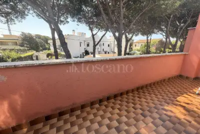 Villino a Schiera in vendita, Viale Enea, Ardea