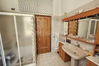 Casa in vendita, Via Magnagrecia, Roma