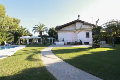Villa in vendita, Via Torcegno, Roma