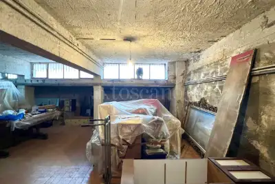 Magazzino in vendita, Via Giovanni Pascoli, Gravina di Catania