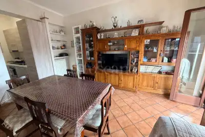 Casa in vendita, Via Metastasio, Pomezia