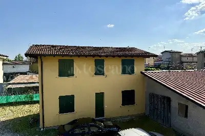 Casa Indipendente in vendita, Via Carbone, Ghedi