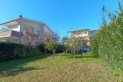 Villa Bifamiliare in vendita, Viale delle Querce, Anzio