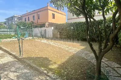 Villa Plurifamiliare in vendita, Via del Fosso dell'Acqua Mariana, Roma