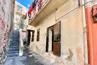 Casa Indipendente in vendita, Via Santa Sofia Bordonaro, Messina