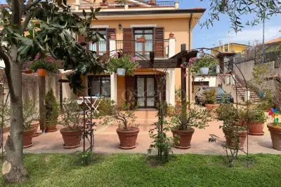 Villa Bifamiliare in vendita, Via dell'Aria, Pedara