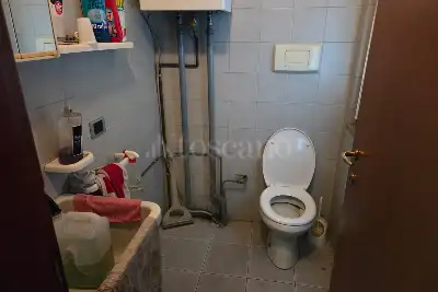 Negozio in vendita, Via Turati, Erba