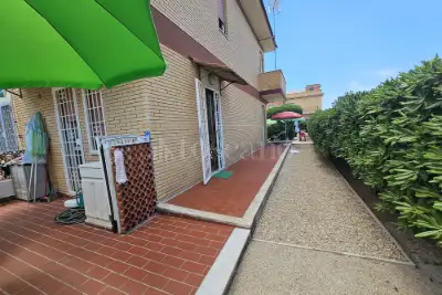 Villa Plurifamiliare in vendita, Lungomare delle Meduse, Pomezia