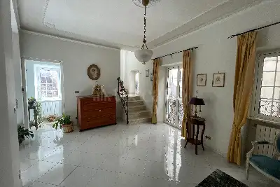 Casa Indipendente in vendita, Via Trocchio, Cervaro