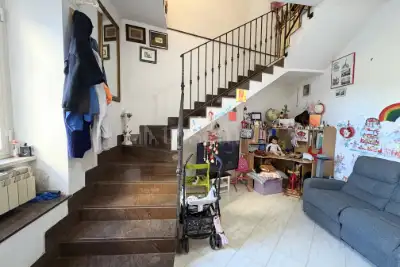 Casa in vendita, Via Isonzo, Nettuno