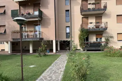 Casa in vendita, Via Luigi Gadola, Brescia