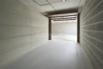 Box in vendita, Via Maroncelli 10, Monza