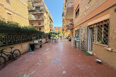 Casa in vendita, via Alcide Pedretti , Roma