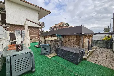 Villino a Schiera in vendita, Via dell'Orione, Pomezia