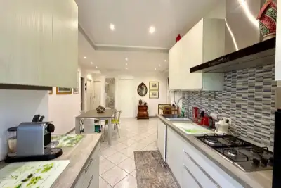 Casa in vendita, Via Tuscolana, Roma