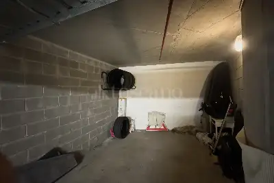 Box in vendita, Viale Certosa, Milano