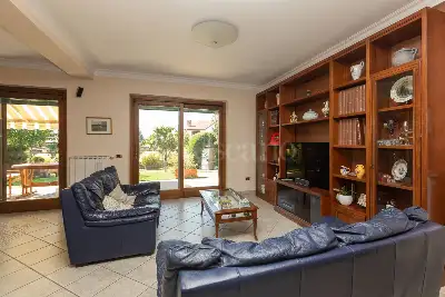 Villa in vendita, Via Giovanni XXIII, Avezzano