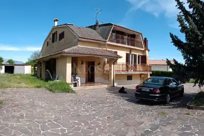 Casa Indipendente in vendita, Via Elia Micangeli, Avezzano