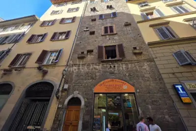 Casa in vendita, Via dei Tavolini, Firenze