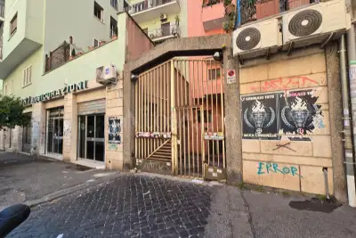 Garage in vendita, Via Poggi D'Oro, Roma