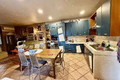 Villino a Schiera in vendita, Via Sorbana, Brescia