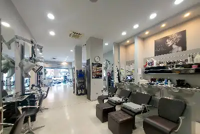 Negozio in affitto, Via dei Tulipani, Milano