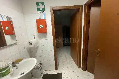 Capannone in vendita, Via dei Castelli Romani, Pomezia