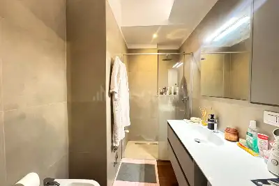 Casa in vendita, Via Mascarella, Bologna