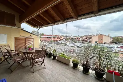 Casa in vendita, Via Salorno, Roma