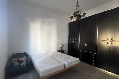 Villino a Schiera in vendita, Via Edmondo de Amicis, Prato