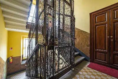 Casa in vendita, Viale Certosa 16, Milano