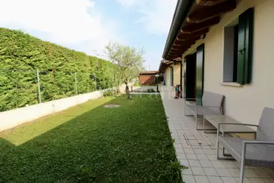 Villa in vendita, Via Camol di Brugnera, Brugnera