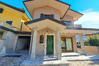 Villa in vendita, Via Adige, Villa Carcina, Villa Carcina