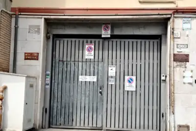 Box in affitto, Via dei Prati dei Papa, Roma