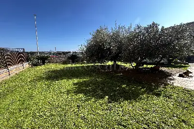 Villa in vendita, Via Roberto Paribeni, Roma