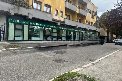 Negozio in vendita, Via Nazario Sauro, Avezzano