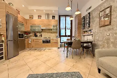 Casa in vendita, Via San Bernardo 22/8, Milano