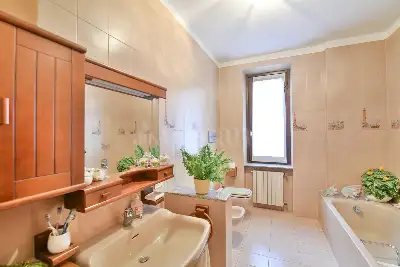 Villa in vendita, Via Al Ronco, Como