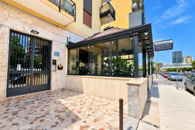 Negozio in affitto, Viale della Regione Siciliana Nord Ovest, Palermo