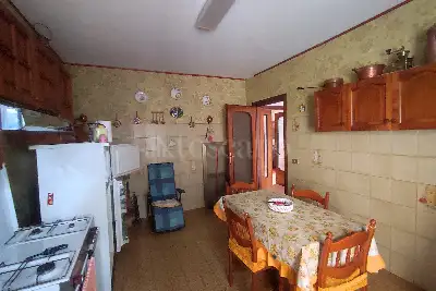 Villa in vendita, Via Villa Re, Pizzoli