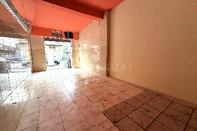 Negozio in affitto, Via Francesco Pallavicini , Roma