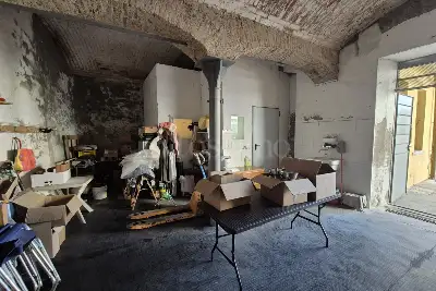 Magazzino in vendita, Via Carducci, Cantù