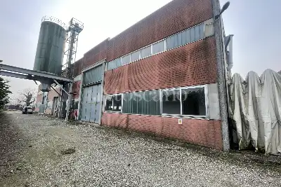 Capannone in vendita, Via Po, Codogno